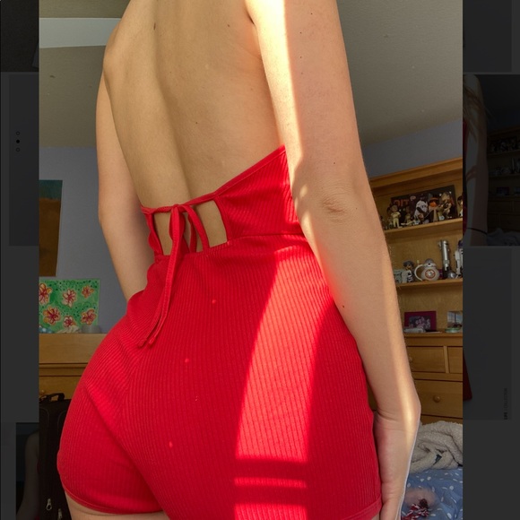 Zara short halter jumpsuit - Picture 2 of 5